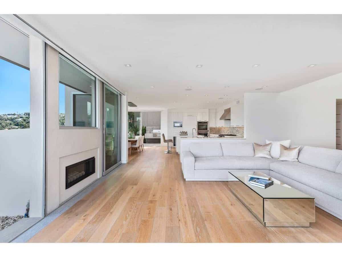 3642 Beverly Ridge Drive Sherman Oaks CA 91423