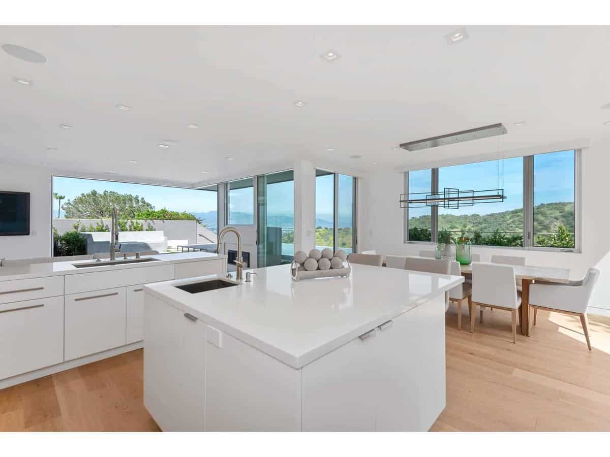 3642 Beverly Ridge Drive Sherman Oaks CA 91423