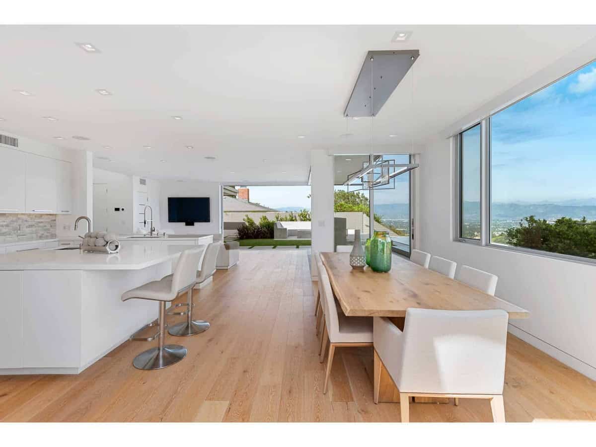 3642 Beverly Ridge Drive Sherman Oaks CA 91423