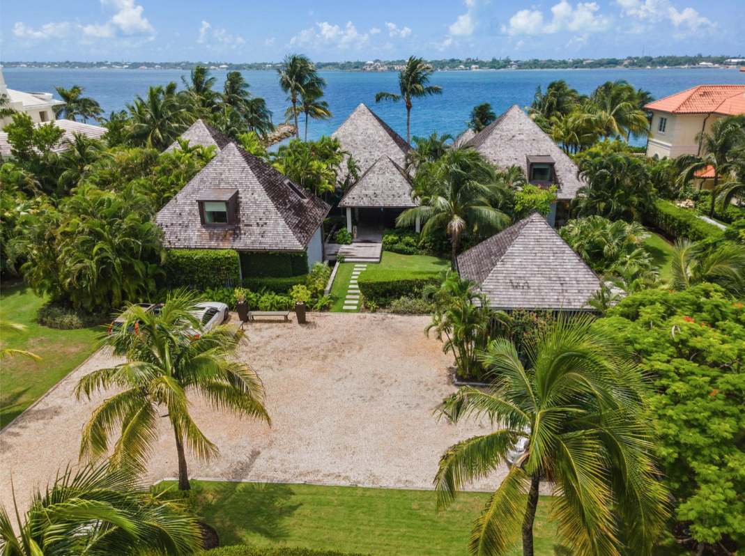 112 Ocean Club Drive New Providence/Paradise Island NP