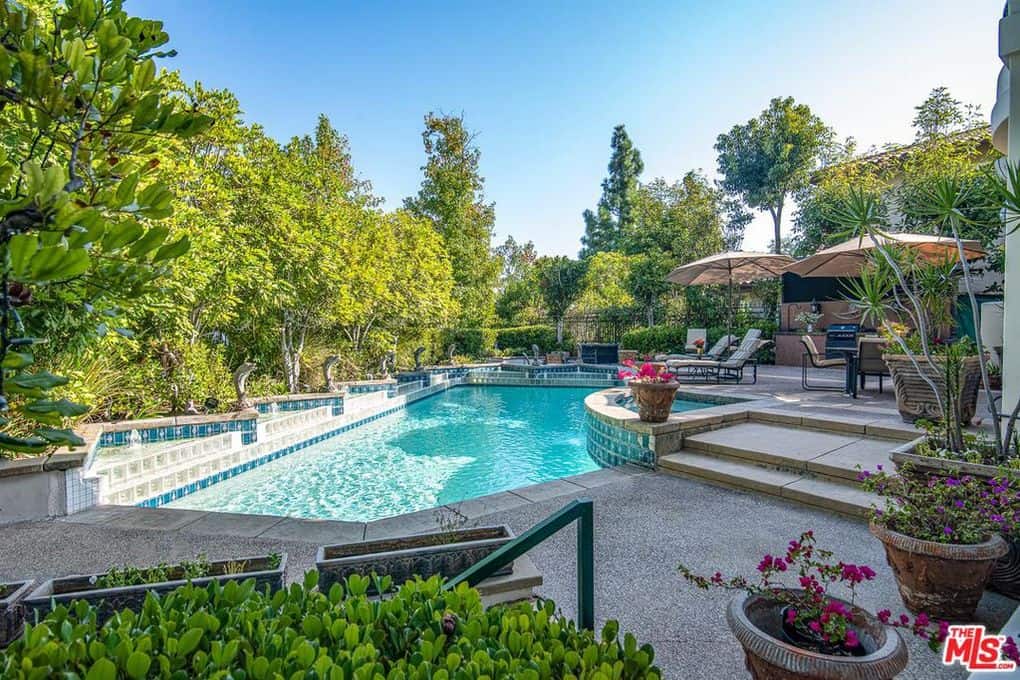 2390 Earls Court Los Angeles CA