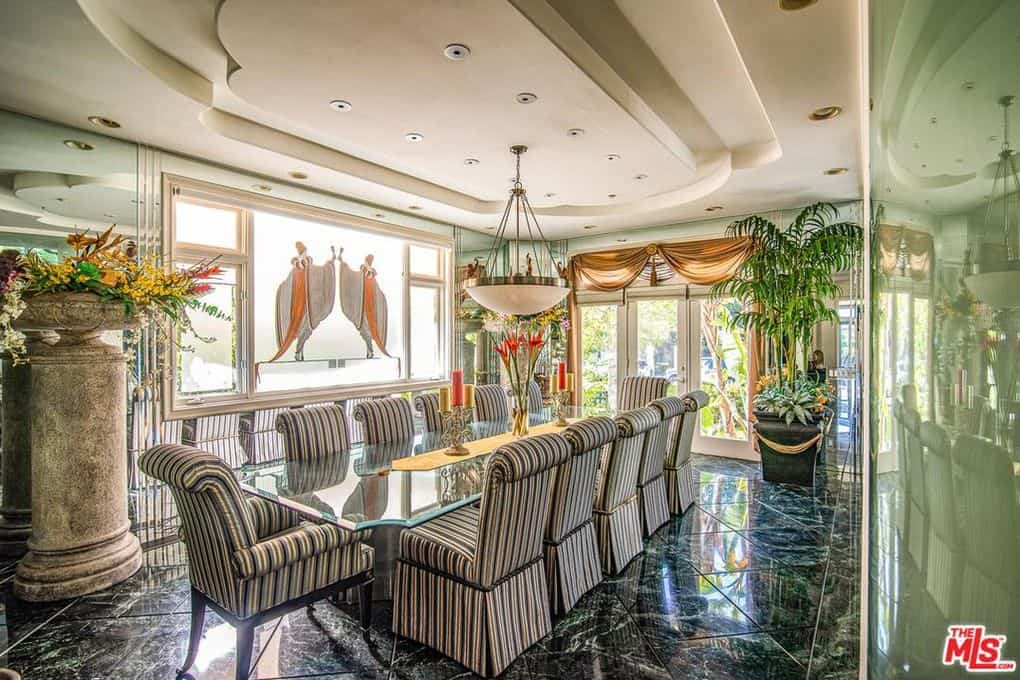 2390 Earls Court Los Angeles CA