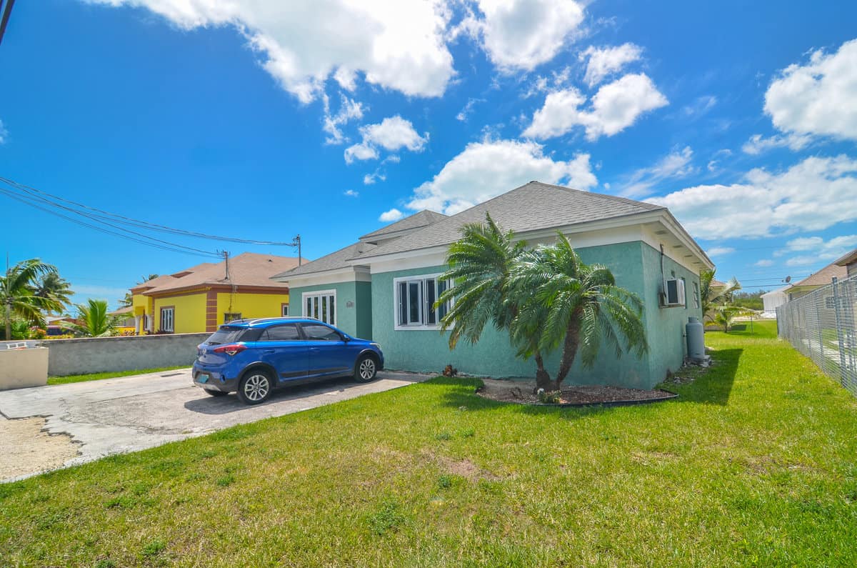 Southern Comfort New Providence/Paradise Island BS