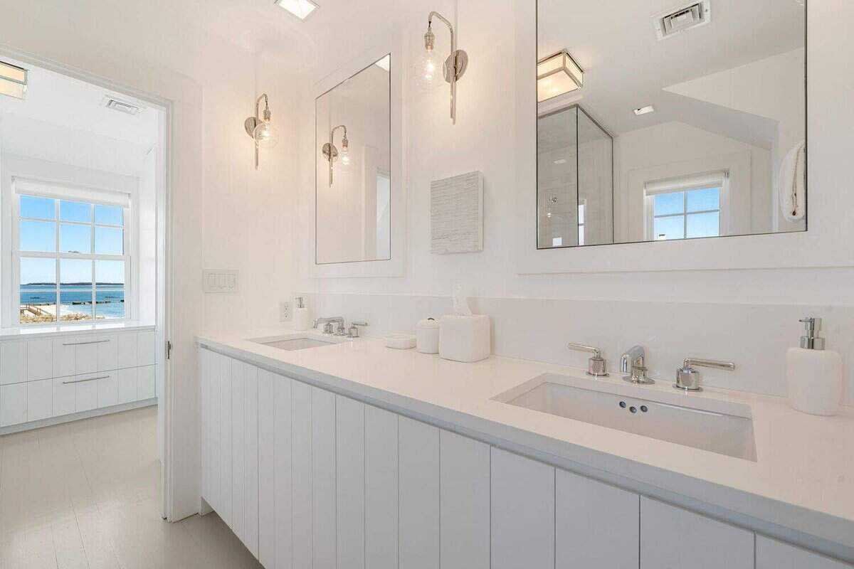 27 Merchant Avenue Hyannis Point MA 02601