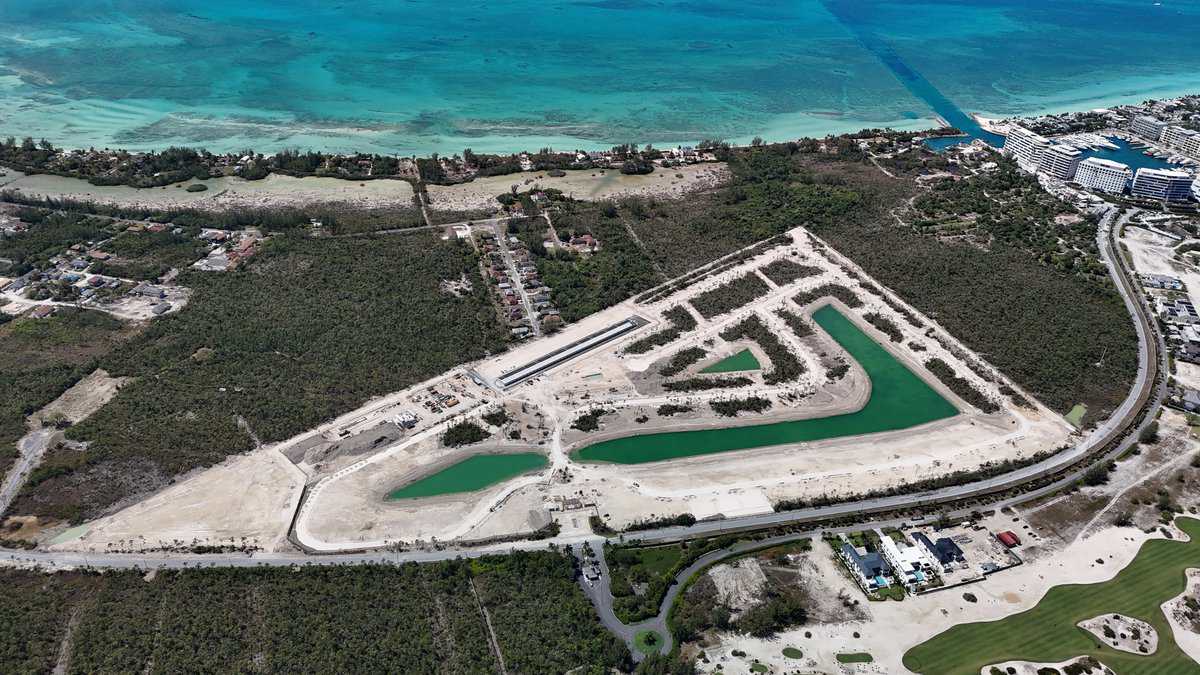Windsor Lakes New Providence Paradise Island BS