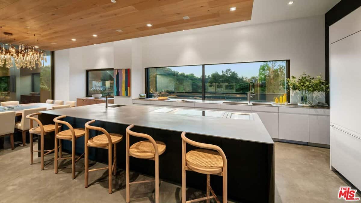 2341 Gloaming Way Beverly Hills CA 90210
