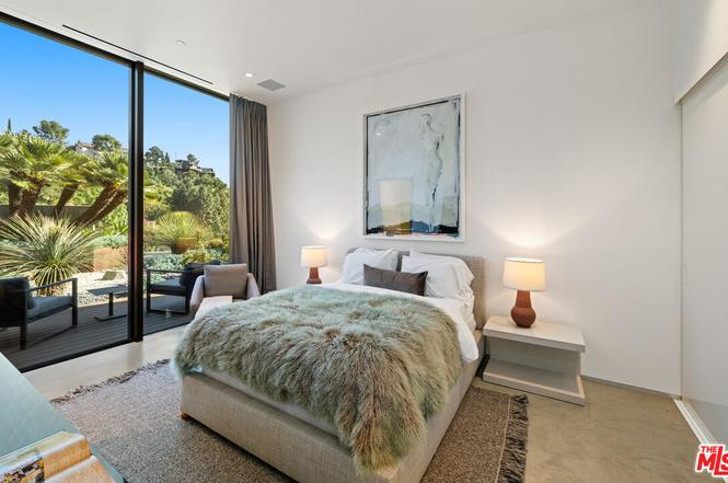 2341 Gloaming Way Beverly Hills CA 90210