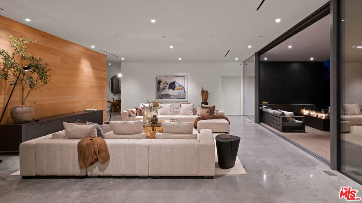 2341 Gloaming Way Beverly Hills CA 90210