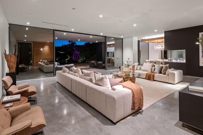 2341 Gloaming Way Beverly Hills CA 90210