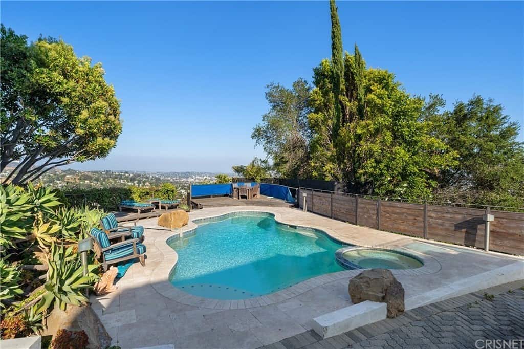 6909 Oporto Drive Los Angeles CA 90068