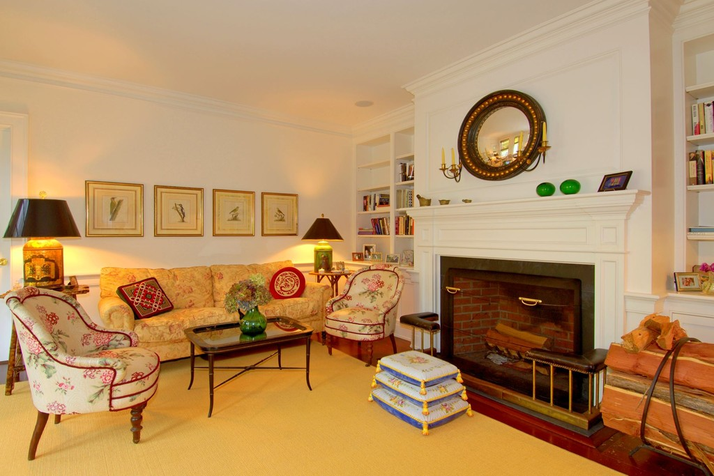 277 Toylsome Lane Southampton NY 11968