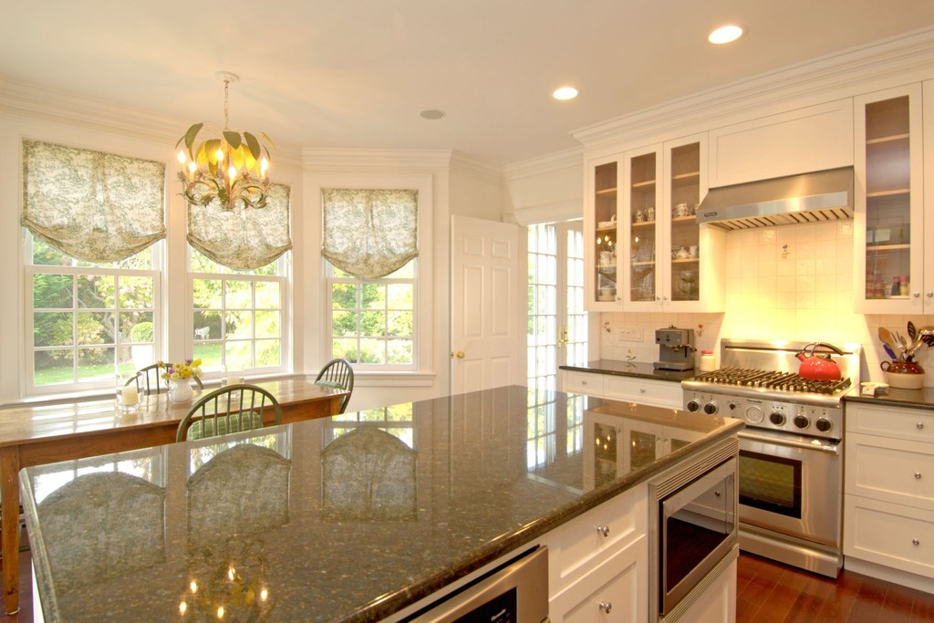 277 Toylsome Lane Southampton NY 11968