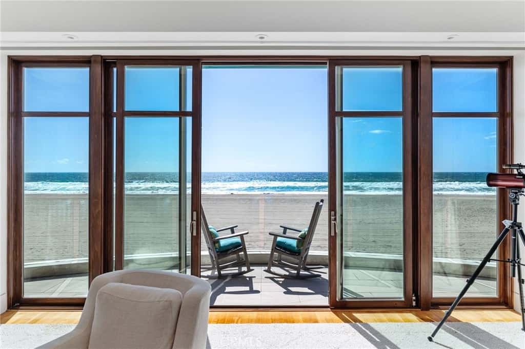 2826 The Strand Hermosa Beach CA 90254