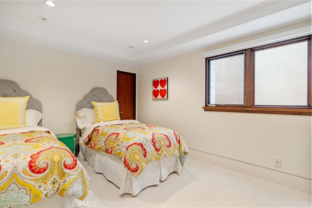 2826 The Strand Hermosa Beach CA 90254