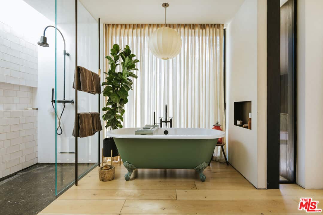 6709 Zumirez Drive Malibu CA 90265
