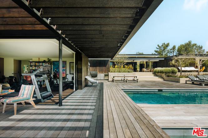 6709 Zumirez Drive Malibu CA 90265