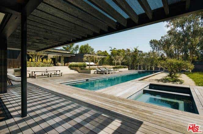 6709 Zumirez Drive Malibu CA 90265