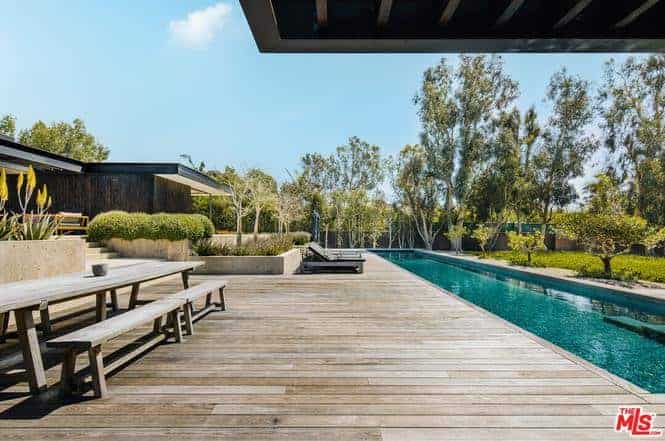 6709 Zumirez Drive Malibu CA 90265