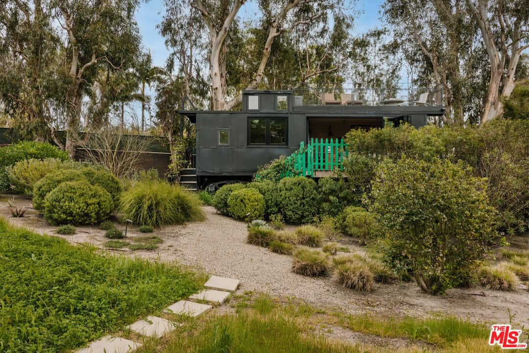 6709 Zumirez Drive Malibu CA 90265