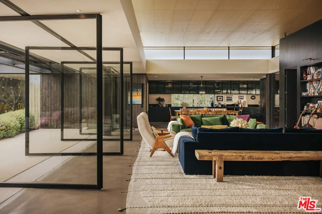 6709 Zumirez Drive Malibu CA 90265