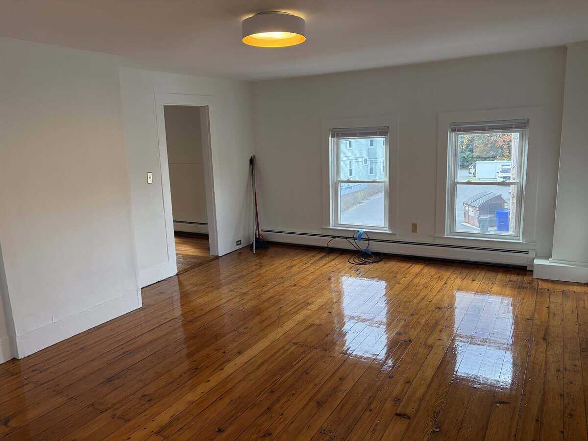 Easthampton MA 01027
