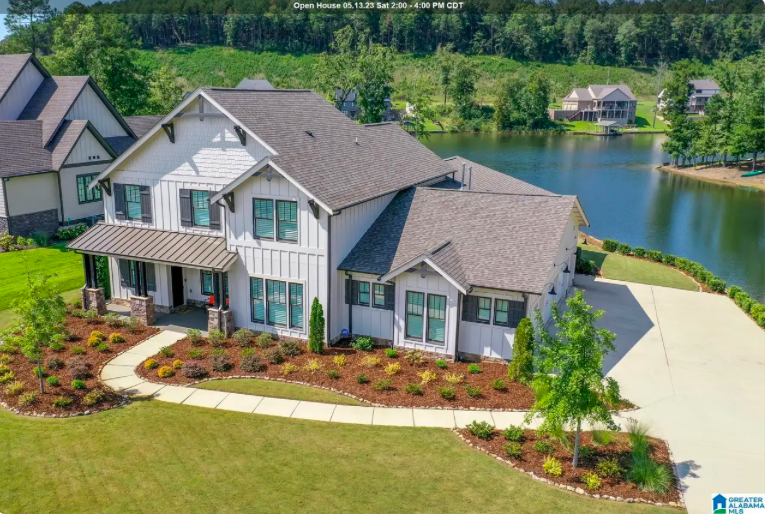 2357 Blackridge Drive Hoover AL 35244