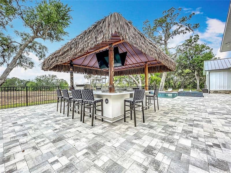 464 Long & Winding Road Groveland FL 34736