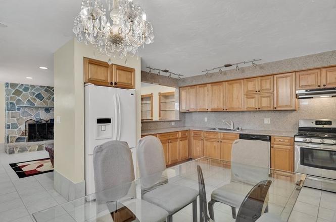 40 Oak Stoneham MA 02180