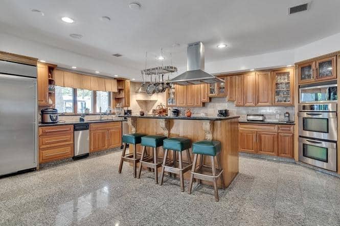 40 Oak Stoneham MA 02180