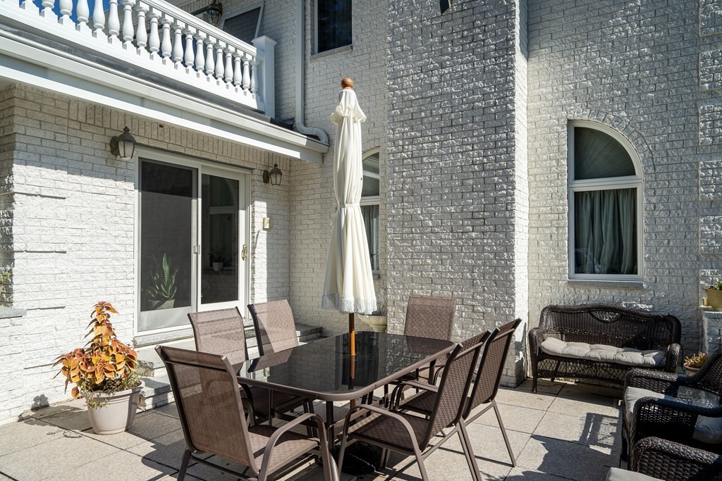 40 Oak Stoneham MA 02180