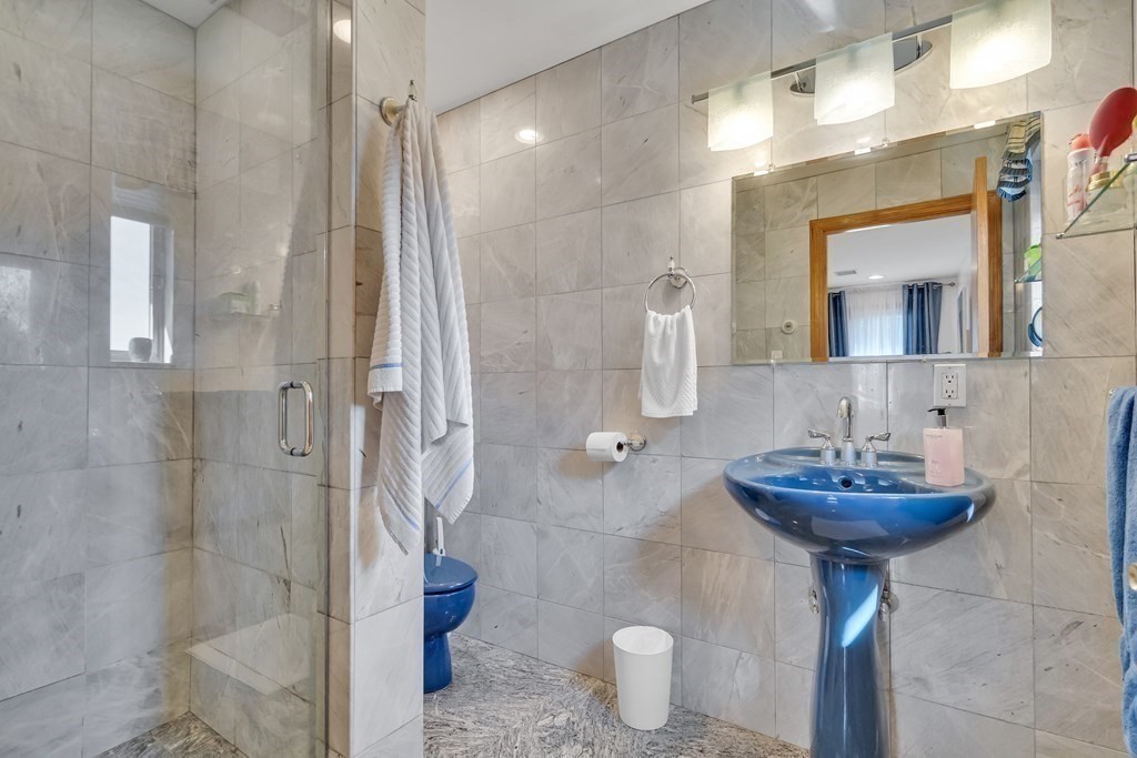 40 Oak Stoneham MA 02180