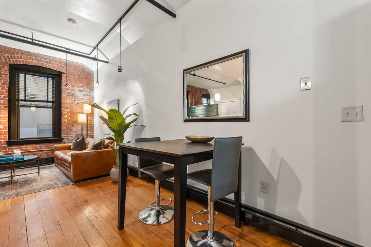19 Stanhope Street Boston MA 02116