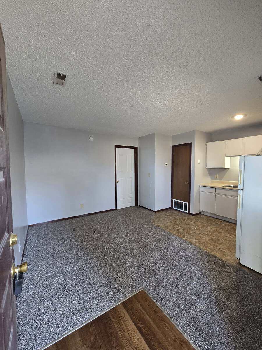 1322 And 1326 S Vine Wichita KS 67213