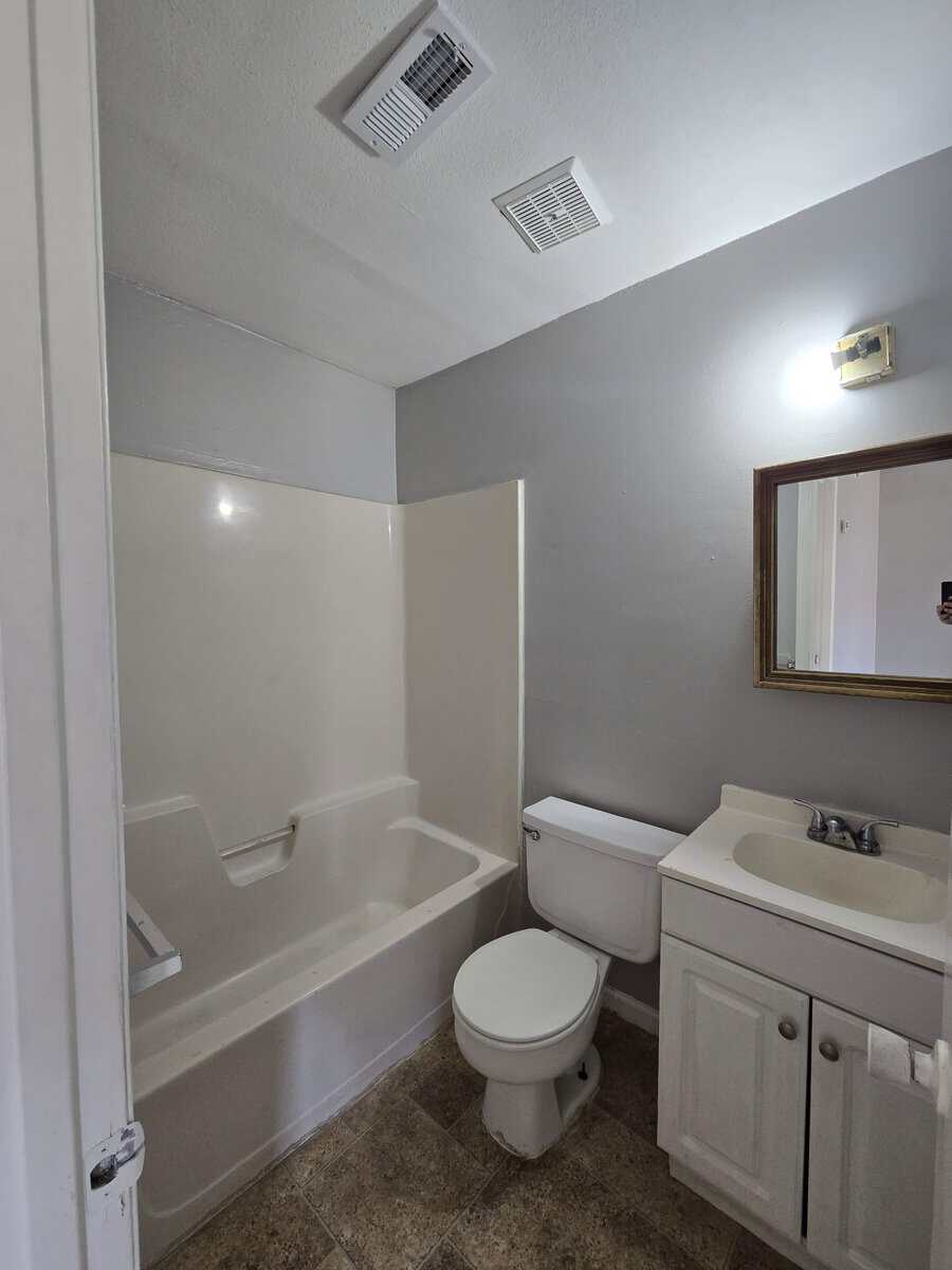 1322 And 1326 S Vine Wichita KS 67213