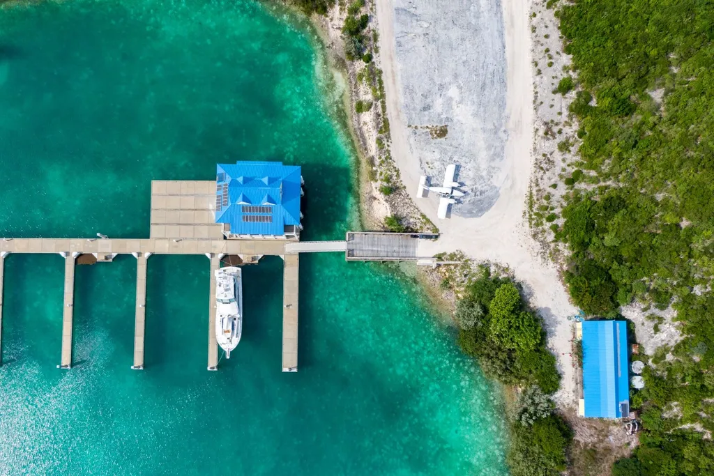 Cave Cay Exuma BS