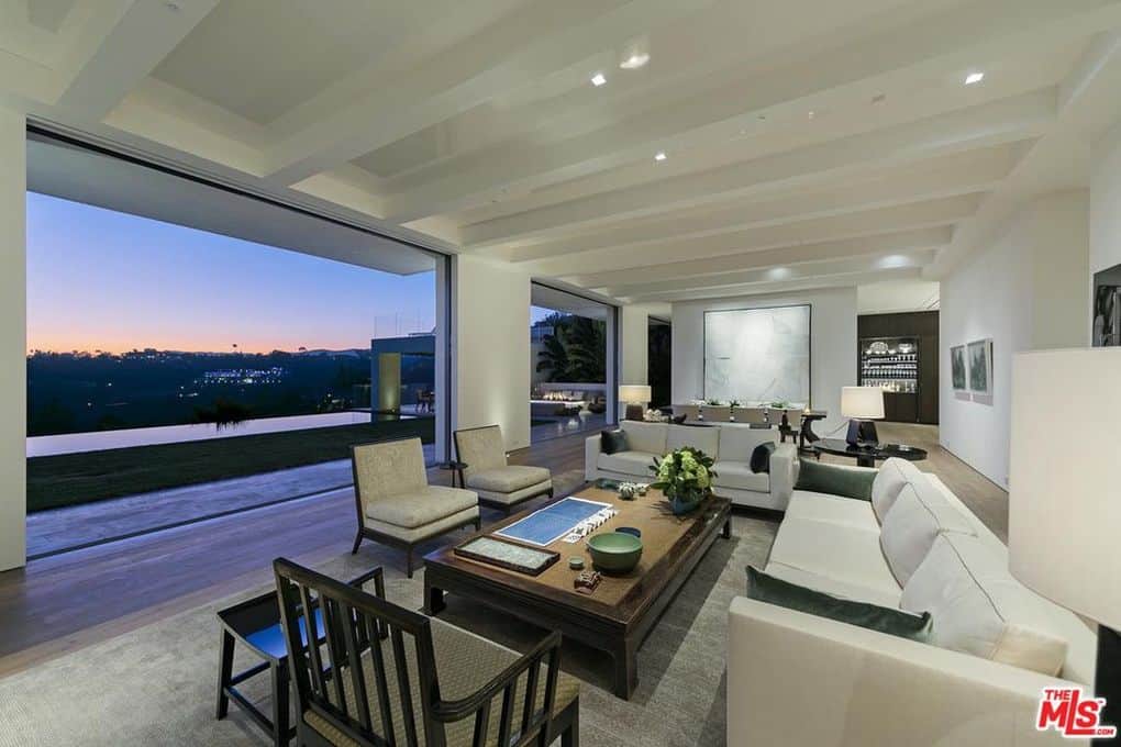 833 Stradella Road Los Angeles CA 90077