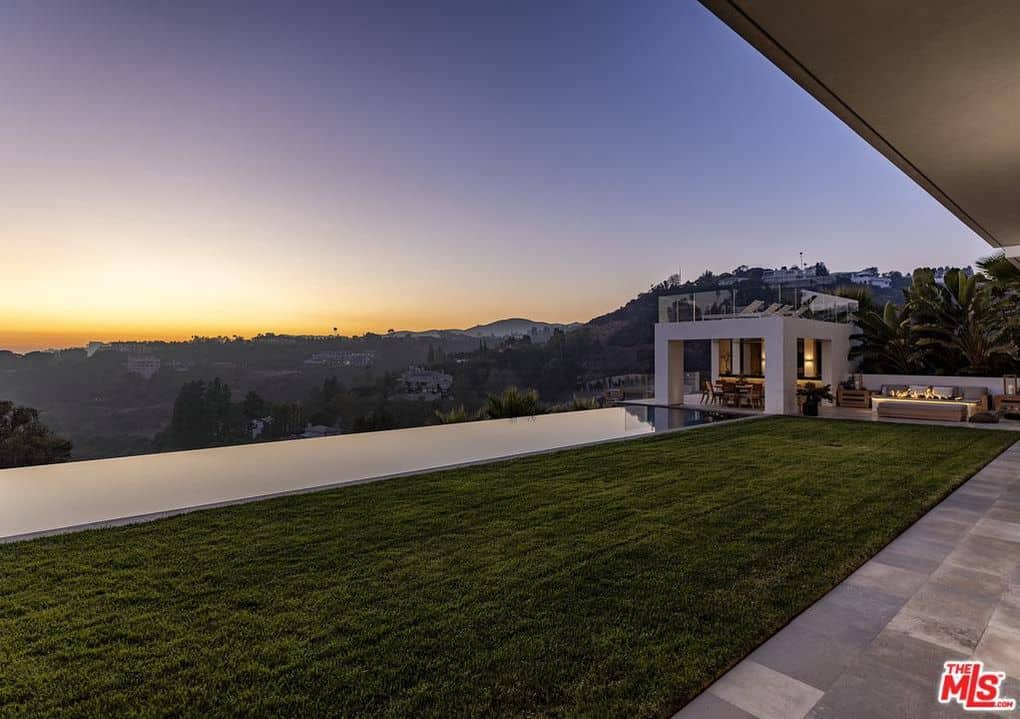 833 Stradella Road Los Angeles CA 90077