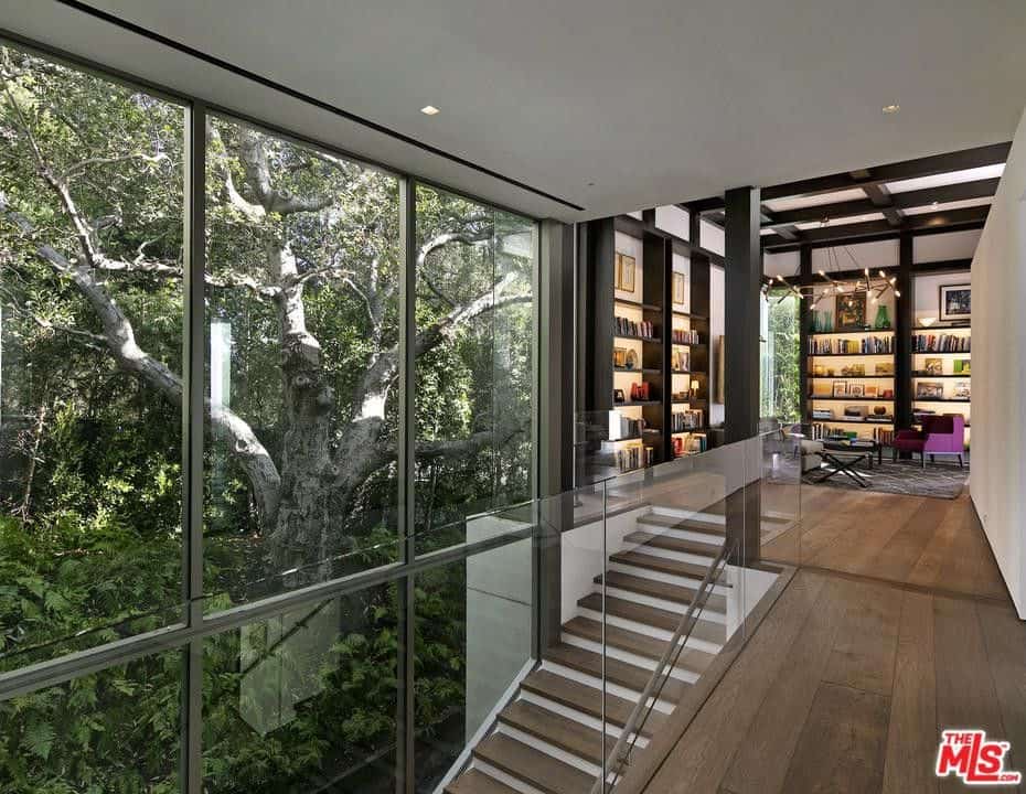 833 Stradella Road Los Angeles CA 90077