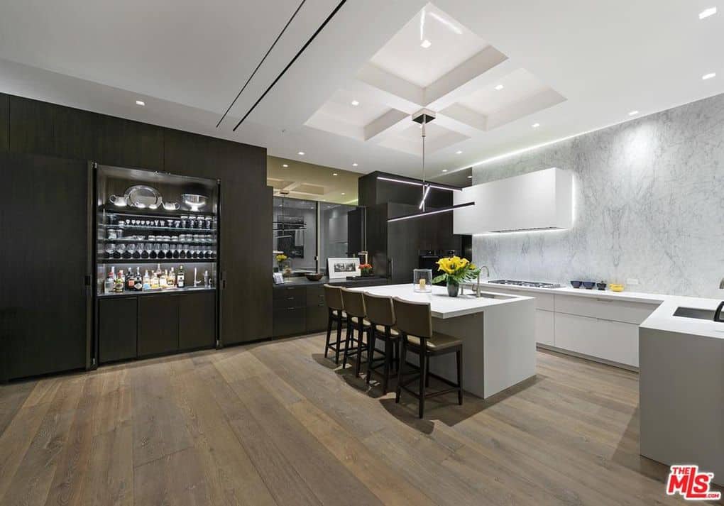 833 Stradella Road Los Angeles CA 90077