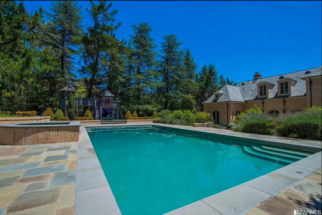 12661 Robleda Road Los Altos Hills CA 94022