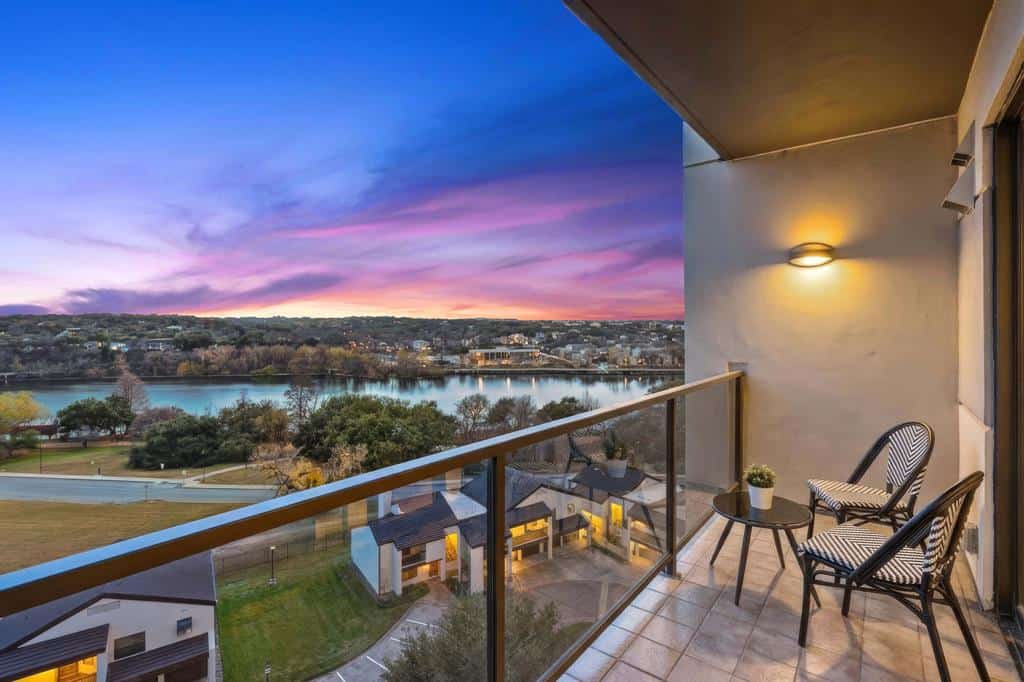 Austin TX, 40 N Interstate 35 Highway #10B4