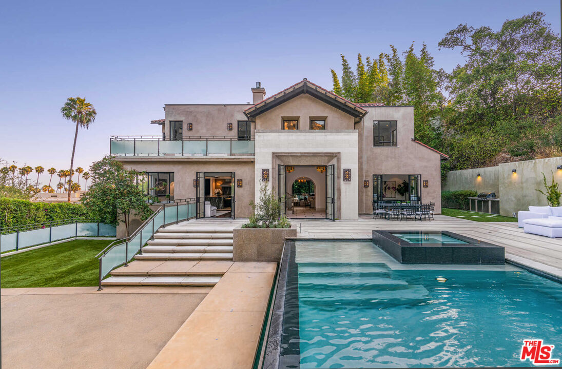 7801 Hillside Avenue Los Angeles CA 90046