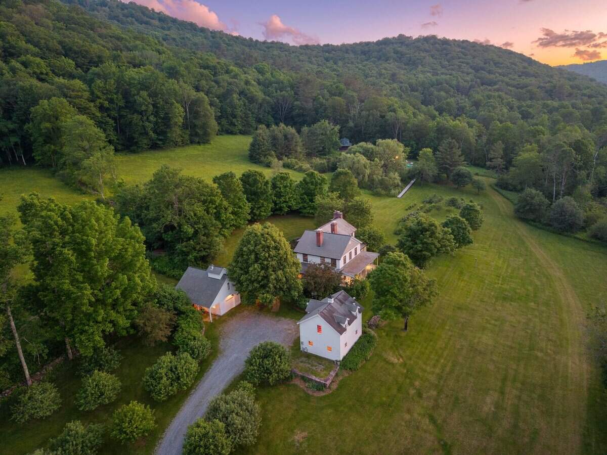 2589 W Sandgate Road Sandgate VT 05250