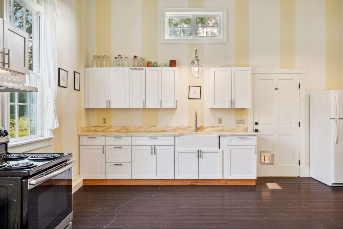 2589 W Sandgate Road Sandgate VT 05250