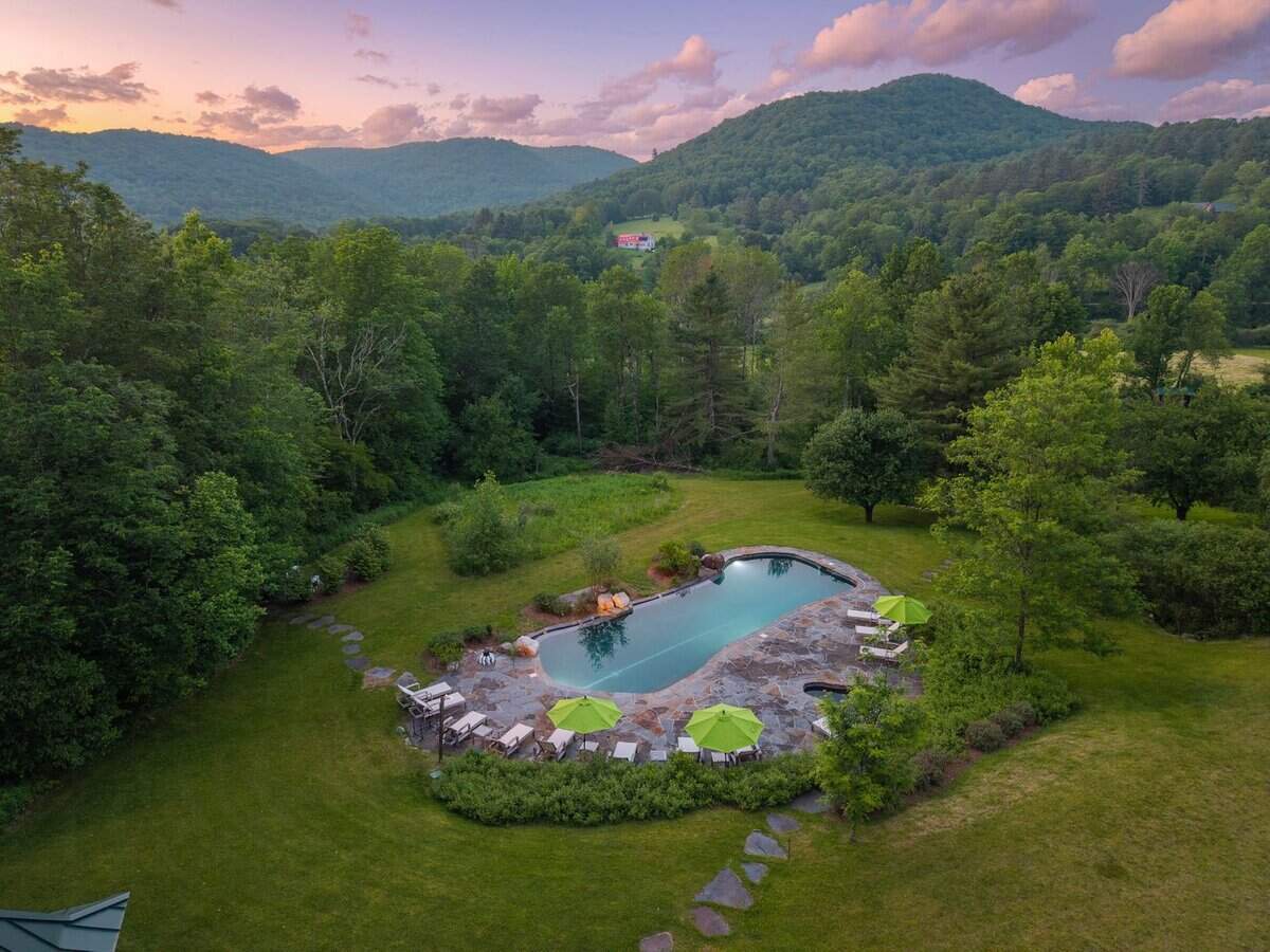 2589 W Sandgate Road Sandgate VT 05250