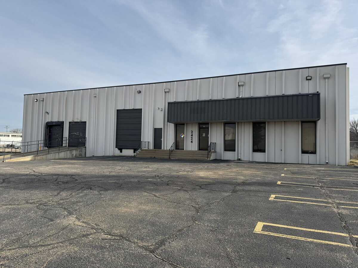 Wichita KS, 2424 S St Francis