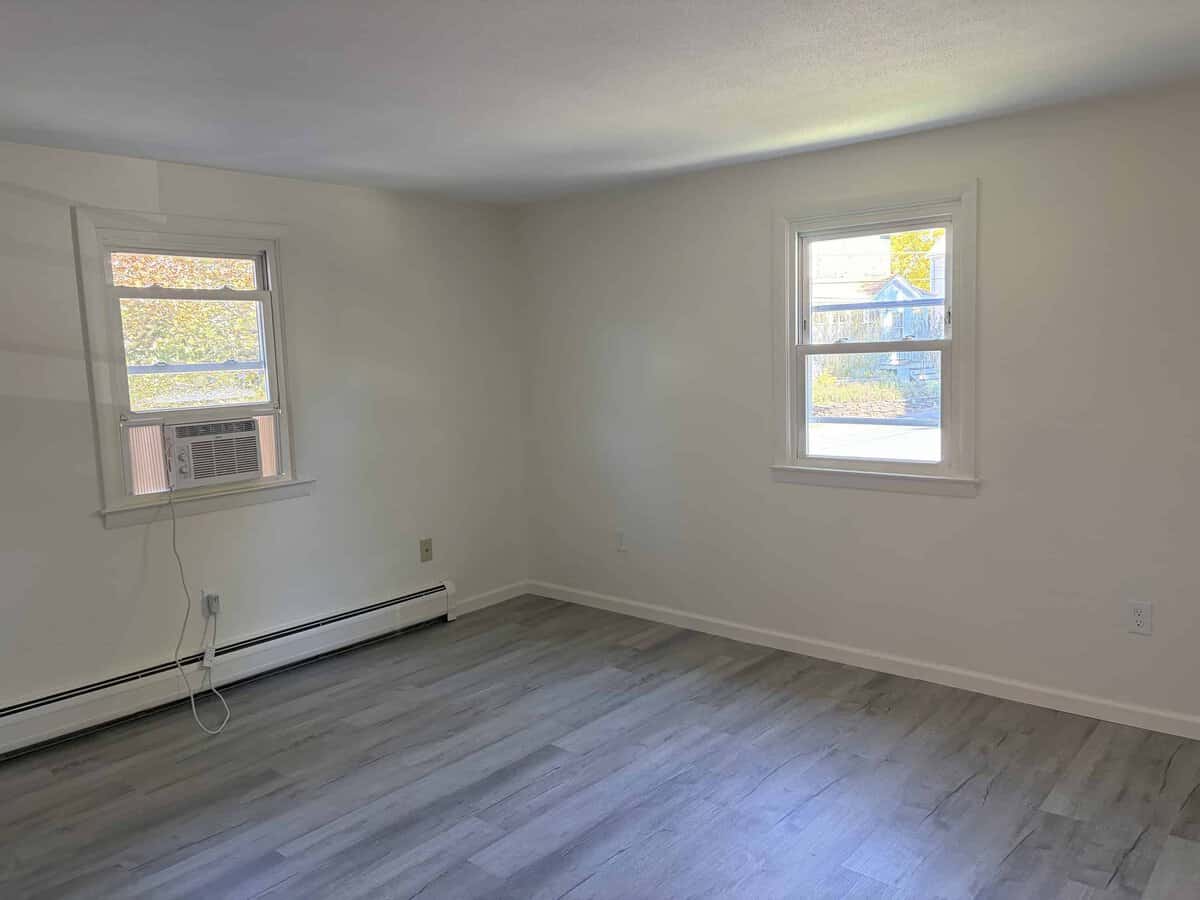 Easthampton MA 01027