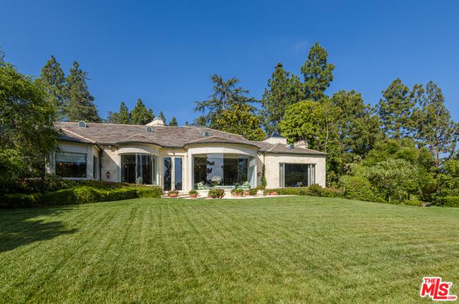 9901 Copley Drive Beverly Hills CA 90210