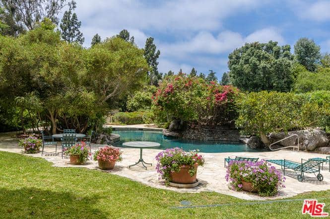 9901 Copley Drive Beverly Hills CA 90210