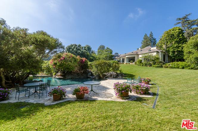 9901 Copley Drive Beverly Hills CA 90210